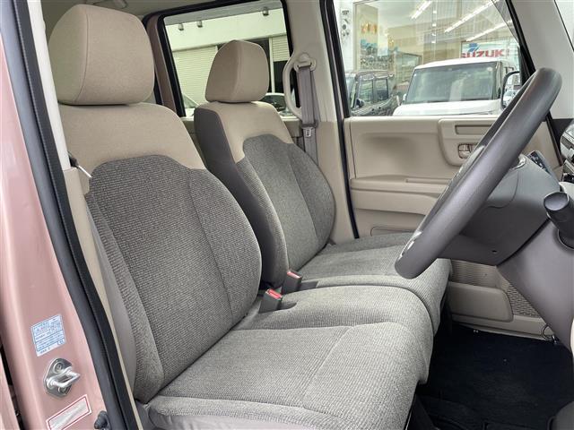 【運転席】『運転席周辺』の画像になります。写真の内容に関してご不明点、ご質問等がございましたらお気軽にガリバー店舗までお問い合わせください。