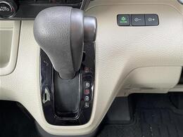 【シフトレバー】『シフトレバー』の画像になります。写真の内容に関してご不明点、ご質問等がございましたらお気軽にガリバー店舗までお問い合わせください。