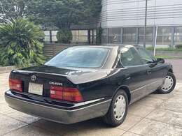 ネオクラシックカーの「専門知識」や「保有在庫数」の豊富さから多くのメディアより取材協力のご依頼を頂戴しております。ネオクラシックカーが初めてのお客様もご安心ください。自社の認証整備工場も完備です。