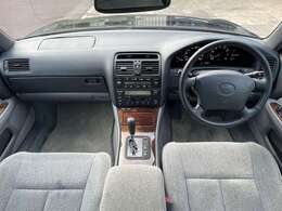 走行6000Km。ワンオーナー。内外装共に良好で目を見張るコンディションの個体です。禁煙車なので嫌なニオイもありません。