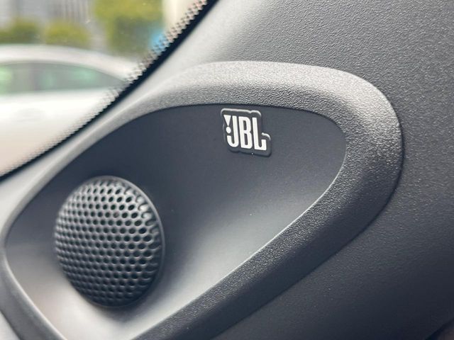 【JBL】お好きな音楽を車内でお楽しみいただけます♪スピーカー交換・ウーハー追加などの音質向上や、最新ナビ・後席モニター等の取り付けも是非ご相談ください！