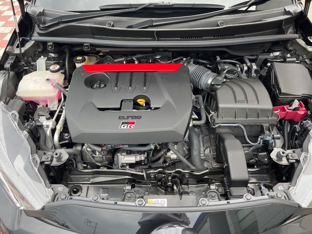 親切・丁寧な専門メカニックスタッフが応対！・車検・点検整備・事故等の修理などアフターサービスも安心。お車のカスタマイズもネクステージのサービススタッフまでご相談ください！