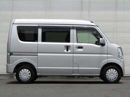 お車に詳しくない方でもご安心ください。ご満足のいくお車探しをお手伝いできるよう経験豊富なスタッフがご対応致します。LINEでのお問合せもOKです。