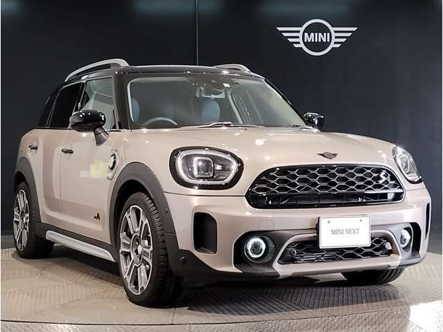 【PDCセンサー】リア・フロント・サイドに障害物を検知し、ドライバーに知らせてくれるセンサーが装備されております！！