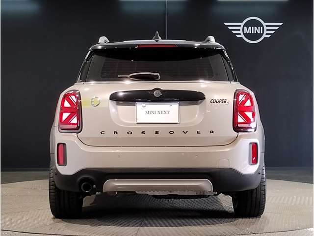 業界屈指の車両検査専門会社「AIS」による「安心・安全」のお車選びが出来るように公平な第三者機関として厳正な「車両検査」を行っております。