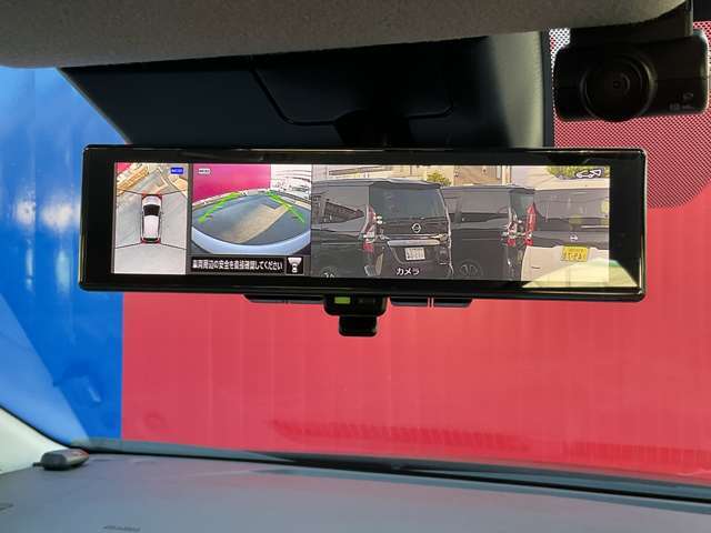 インテリジェントルームミラー付　夜間や悪天候・積載物があっても　カメラ映像でクリアーな後方視界を実現