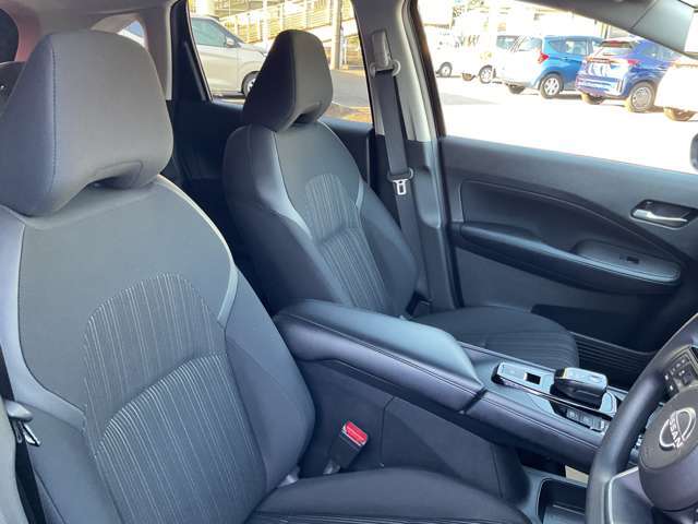 運転席まわりになります。実際に乗って頂き乗り心地をご体験してみてください。