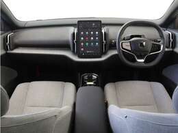 ドライバー・ディスプレイとセンターディスプレイを、12.3インチのタブレットに集約しました。運転操作に必要な情報とよく使う機能のコントロールボタンを、同一画面内にわかりやすく表示させることができます。