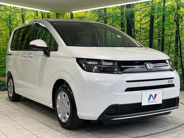 大好評のボディコーティング「弾スプラッシュコート」もご納車までに施工可能。通常のガラスコートと異なる、耐久年数6年の無機質ガラスコーティングが、ボディをキレイな状態に保ってくれます。
