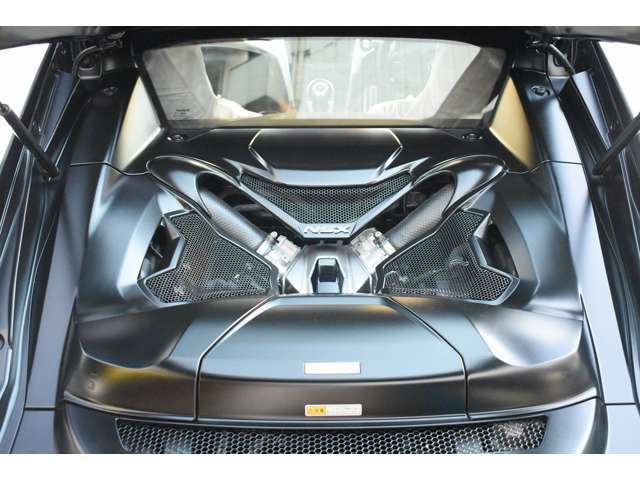 フェラーリ・ポルシェ・旧車、等の整備可能な自社整備工場で全車、整備後の納車になります！！