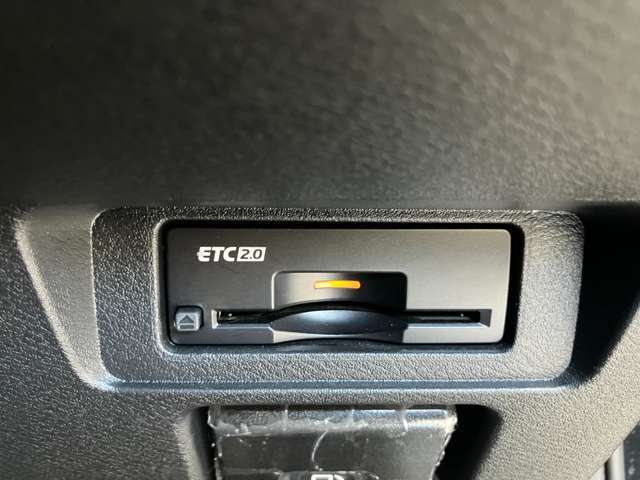 ETCも勿論付ています。これで高速道路の料金所もノーストレス。ノンストップで通過します。