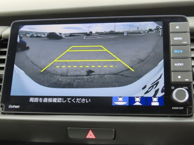 ガイドライン付バックカメラで、バックの安心感がとても増しますね！