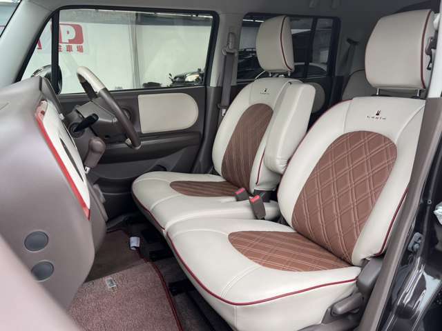 信頼と安心のアップルです。当店で買取をした車を厳選して並べさせて頂いております！下取りのご相談もお気軽に御相談ください！御不明な点・ご質問はお店までご連絡を下さい。無料電話　0078-6003-118510　です。