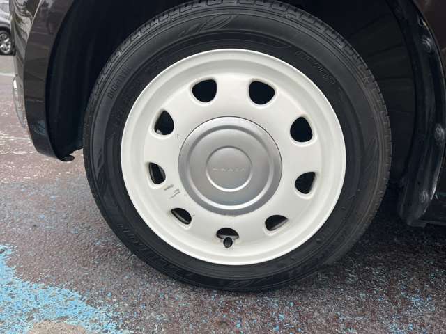 信頼と安心のアップルです。当店で買取をした車を厳選して並べさせて頂いております！下取りのご相談もお気軽に御相談ください！御不明な点・ご質問はお店までご連絡を下さい。無料電話　0078-6003-118510　です。