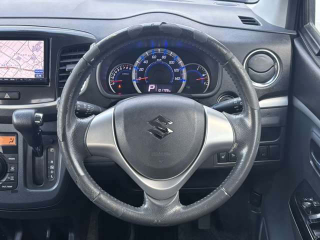 【運転席操作部】快適なドライブを楽しむための機能が装備されています！運転席から触れるので、使いやすいです！