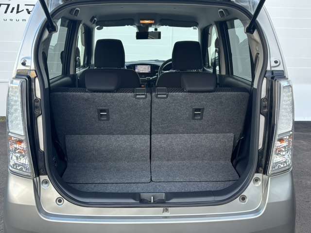 荷室【内装インテリア】現車の確認はお電話で在庫のご確認の上、是非ご来店くださいませ！ご来店の難しい方は店舗スタッフがお電話やメールで詳細をお答えさせて頂きます。