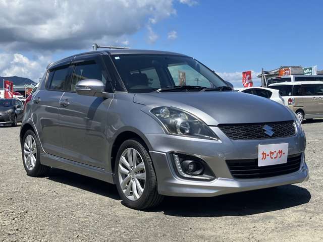 安心して中古車をお買い求めいただける様、当社は第三者機関のプロの鑑定士による、内外装、機関クオリティのチェックを受けることが出来る加盟店です。