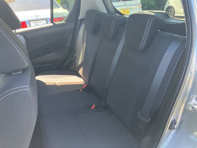 納車前には、点検整備実施、エンジンオイル、オイルエレメント、ブレーキオイル、ワイパーゴム、バッテリー、エンジンオイル添加剤、燃料添加剤、ラジエーター添加剤・ここまでが最低交換部品です。