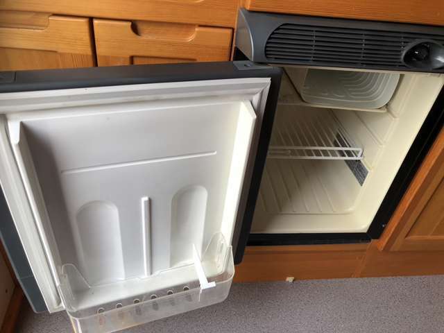 夏も安心な冷蔵庫付属！