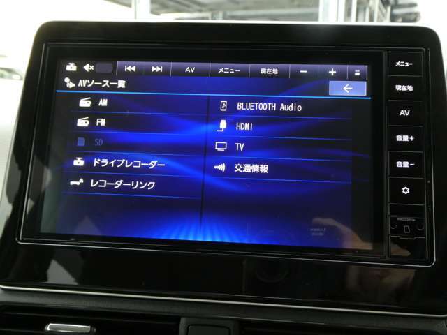 AV機器はスマホとの連携を考えた仕様となっています。