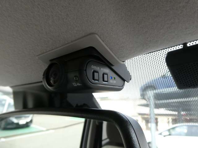 もしもの時にあなたを守るドライブレコーダー！あおり運転などの危険な運転を明らかにでき、事件、事故の際の有力な証拠にもなり、運転者の安全運転意識向上にもつながります。