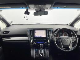 【インパネ全体】全方位で視界が広く、高い目線で運転もしやすいです！