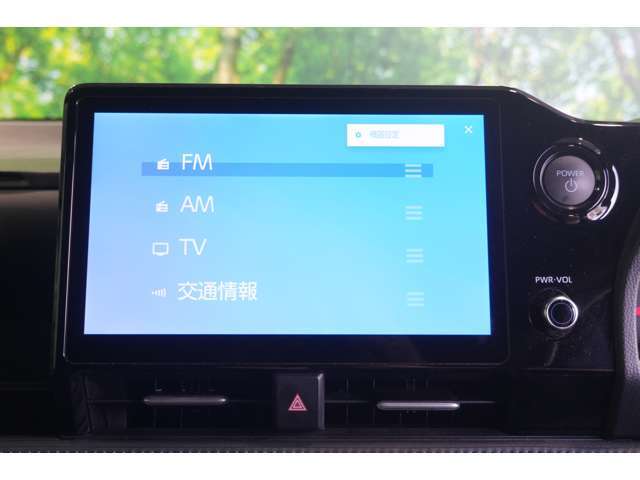 ボディのガラスコーティング施工も好評受付中です！撥水性の効果は3年以上♪メンテナンスは水洗いのみ♪その他カスタマイズやアフターパーツ取付なども是非ご相談下さい！