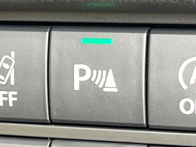 【クリアランスソナー】バンパーに付いたセンサーが障害物を検知！一定の距離に近づくとアラートで教えてくれます♪狭い駐車スペースや車庫入れ時も安心ですね☆