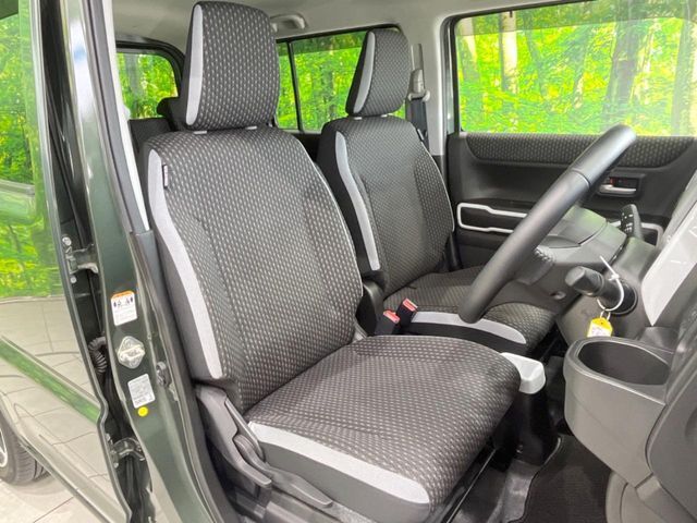 運転席シート廻りは使用感も少なく、良好な状態となっています。丁寧に使われていたことがよくわかりますね。