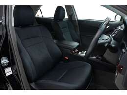 年式を感じさせない無い内装で御座います！マークxならではなシンプルな内装に仕上がっております！！