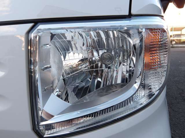ヘッドライトも曇りなくキレイです☆