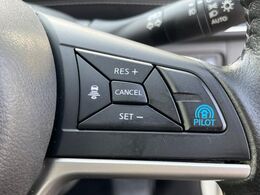 【プロパイロット】高速道路での長距離走行が楽に！！渋滞時と巡回走行のシーンで、アクセル・ブレーキ・ステアリングを自動で制御し、長距離運転の負担を軽減してくれます♪