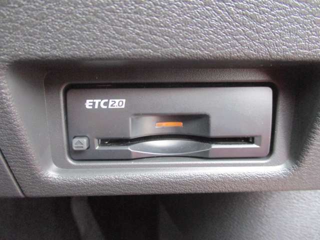 『ETC車載器装着車』　◎高速道路・首都高速料金所等で便利な、ETC装着車です。
