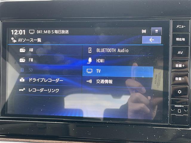 ◇純正オーディオ◇CD/AM/FM◇ドライブの時にCDで音楽がお楽しみいただけます♪
