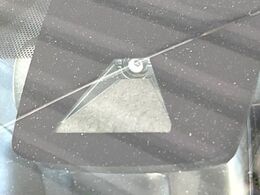 【トヨタセーフティセンス】走行中に前方の車両等を認識し、衝突しそうな時は警報とブレーキで衝突回避と被害軽減をアシスト。より安全にドライブをお楽しみいただけます。