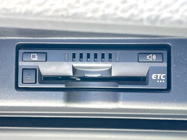 【ETC】高速道路の料金所をストレスなく通過！話題のスポットやサービスエリアに多い「スマートIC」利用時は必須のアイテムです。当店でセットアップを実施、ご納車当日からすぐにご利用いただけます！