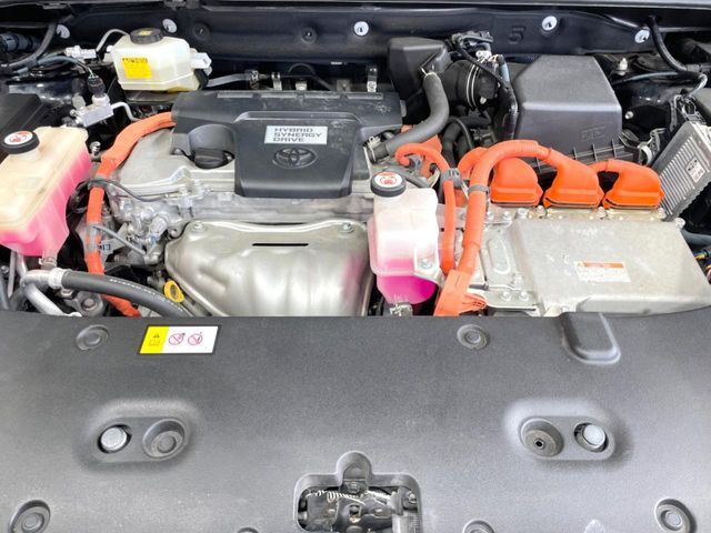 親切・丁寧な専門メカニックスタッフが応対！・車検・点検整備・事故等の修理などアフターサービスも安心。お車のカスタマイズもネクステージのサービススタッフまでご相談ください！