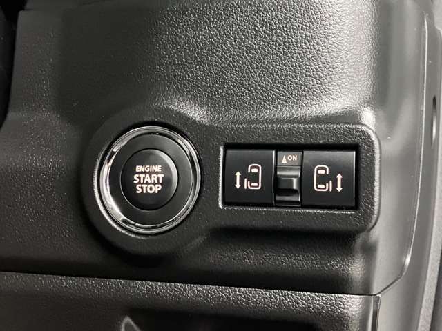 当社の展示車は全車両に”社団法人自動車公正取引協議会”の車両状態説明書を掲示しております。修復歴の有無は勿論、ドア等の外板の交換歴の有無までも表示☆口頭説明では無く書面にてお渡ししております♪