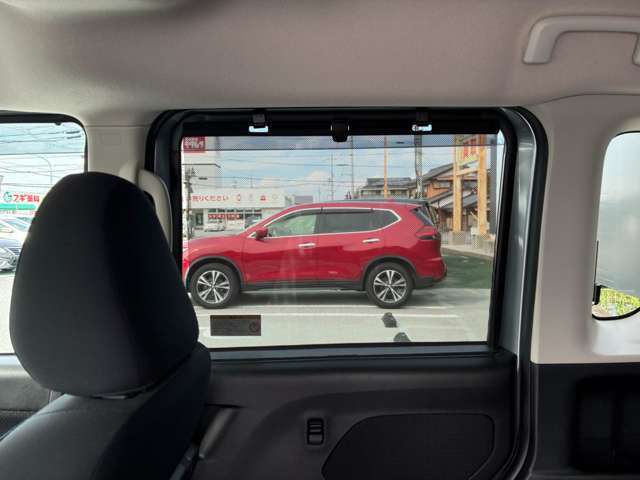 ママの声を形にしました！使わない時にはスマートに収納できるロール式のサンシェード！眩しい太陽からお子さまの安眠を守ります♪お肌の日焼け防止にもウレシイですね！(^^)！