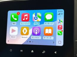 ●Apple　Car　Play：スマホとの有線接続で、ナビ・オーディオ再生などスマホのアプリ機能が画面でも使える便利機能です！