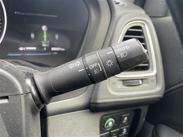 【ハンドルまわり】スタイリッシュな見た目で、ドライブも楽しくなりますね。