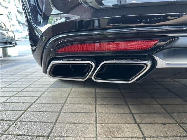 S63AMG仕様の高級感ある排気口