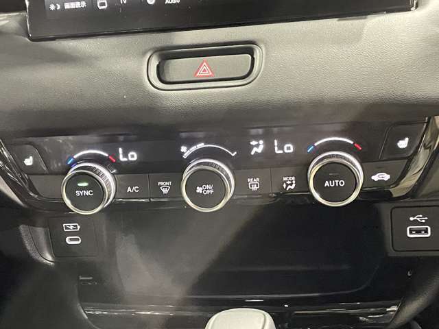 【運転席操作部】快適なドライブを楽しむための機能が装備されています！運転席から触れるので、使いやすいです！除菌プランいれていただくと、さらに清潔で安心していただけます！