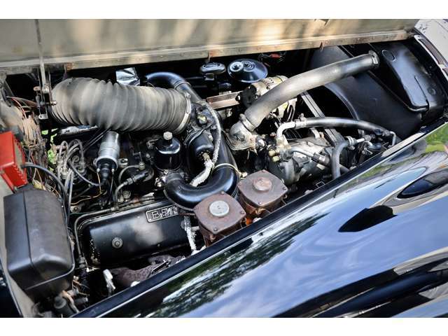 V8エンジン初採用。ベントレーS2のご紹介です。弊社で整備を行ってきましたのでよく理解している個体です。