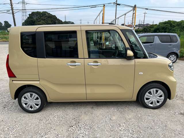 人気の登録済・届出済未使用車やおすすめ中古車を展示中！！各社メーカーの人気の軽自動車・小型車・普通車・大型車まで高須自動車にお任せ下さい！！日々新しい展示車両が続々入荷中です！！