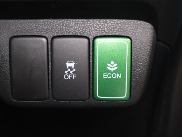 ECONスイッチの効果とあなたの運転で、クルマと力をあわせ「燃費向上＝ガソリン代の節約＝CO2 削減」のチャレンジをお楽しみください。