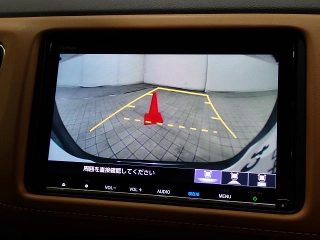 バックをするとき自動でリアの様子が映る『リアカメラ』付き！ナビ画面で確認しながらバックができますから安心ですね。でも、目視も大切ですよ！安全第一でお願いします！