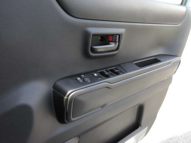 （電動格納ミラー）（パワーウインドウ）