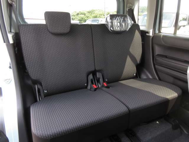 （広々と使える後席シート）