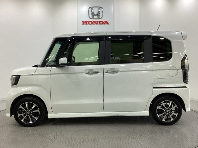 購入後も自社指定整備工場完備でお客様の愛車をしっかりサポート致します！御納車時には安全かつ安心してお乗り頂けるようホンダ専門知識を持つ整備スタッフが点検・整備・装備も説明をしてお渡ししております。